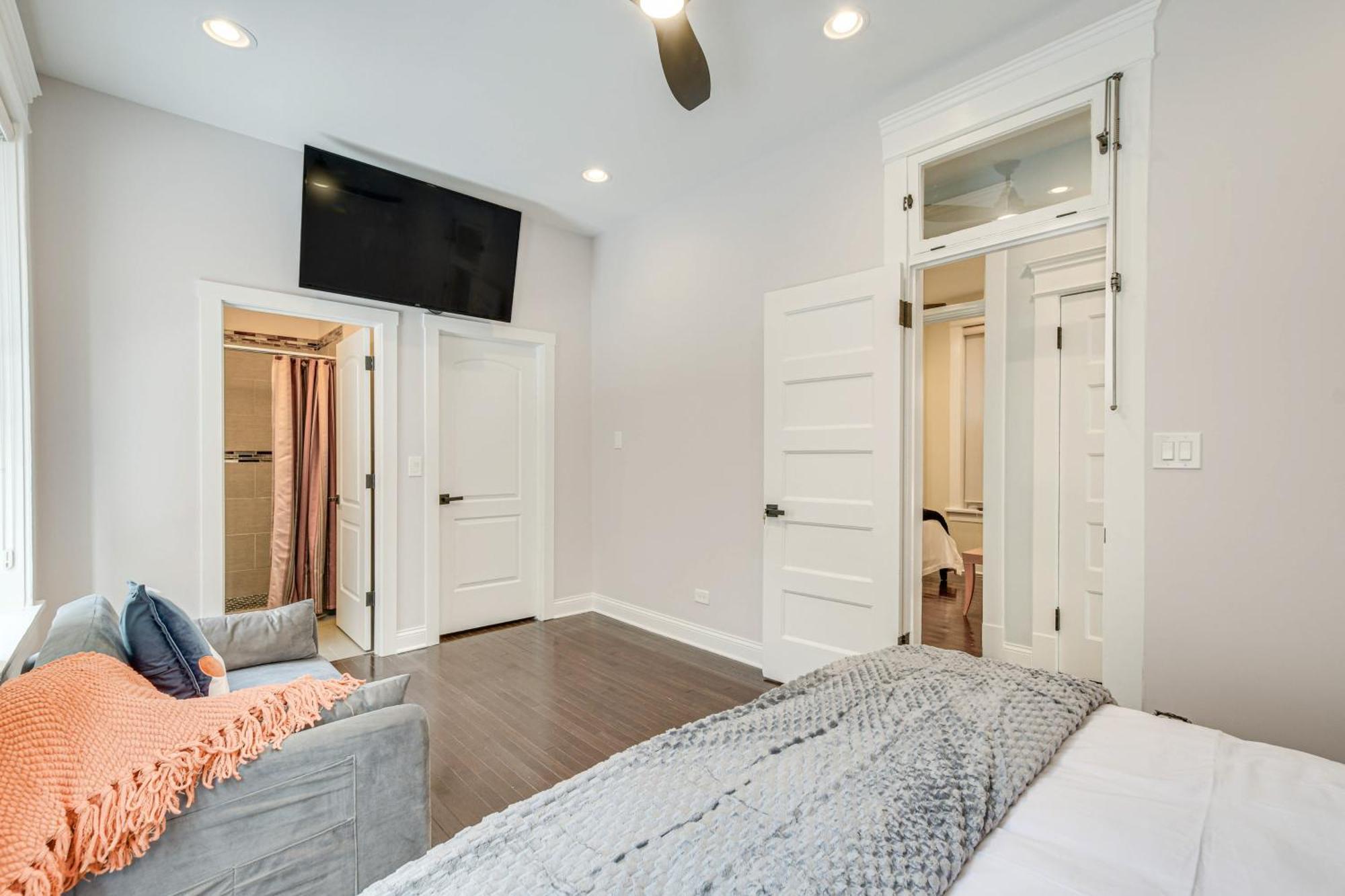 Spacious Condo With Deck About 3 Mi To Downtown Chicago! Esterno foto