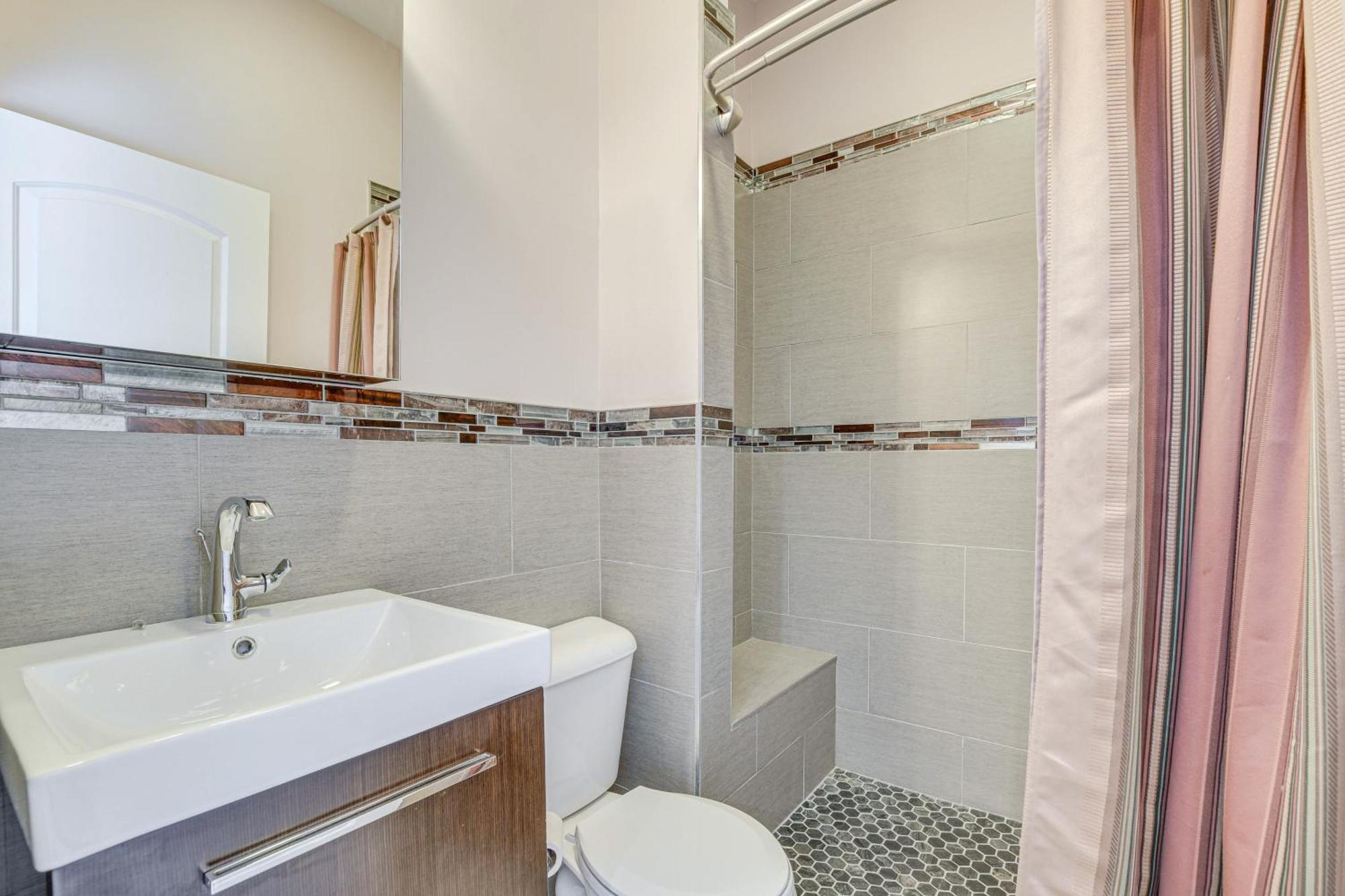 Spacious Condo With Deck About 3 Mi To Downtown Chicago! Esterno foto